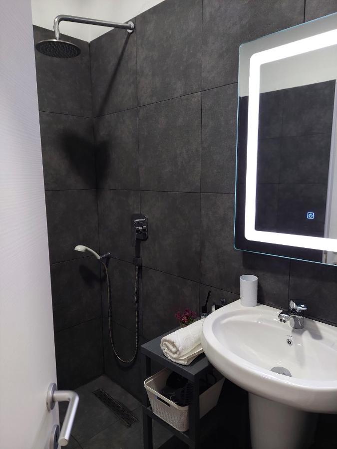 Gex Apartments Тирана Екстер'єр фото